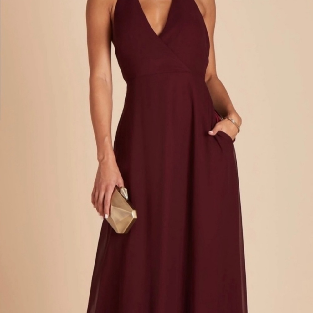 Elegant Burgundy Maxi Dress